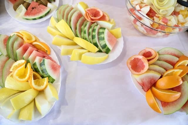 gehakt fruit op salades
